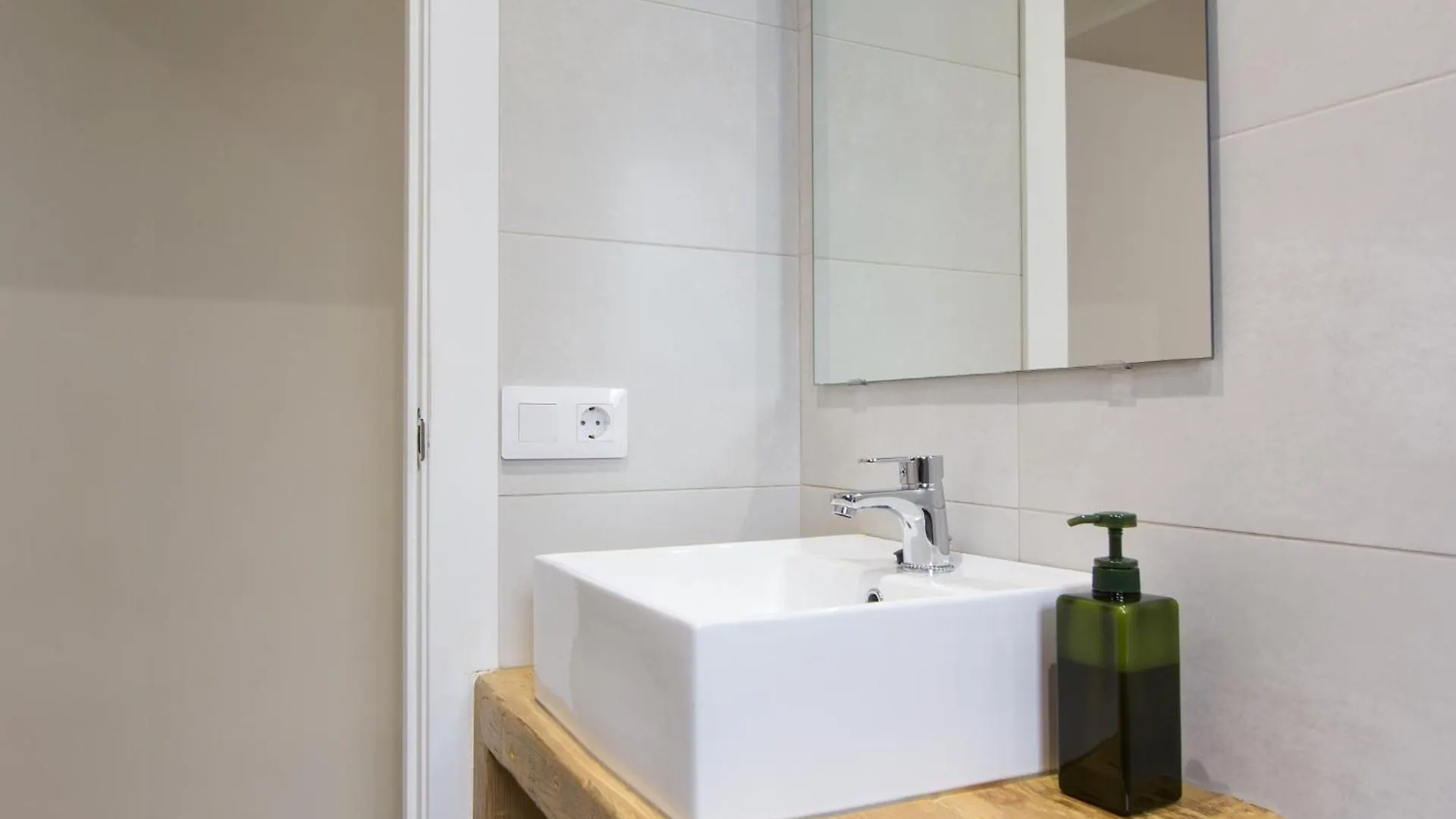 Novus Homes Barcelona Santa Eulalia L'Hospitalet de Llobregat