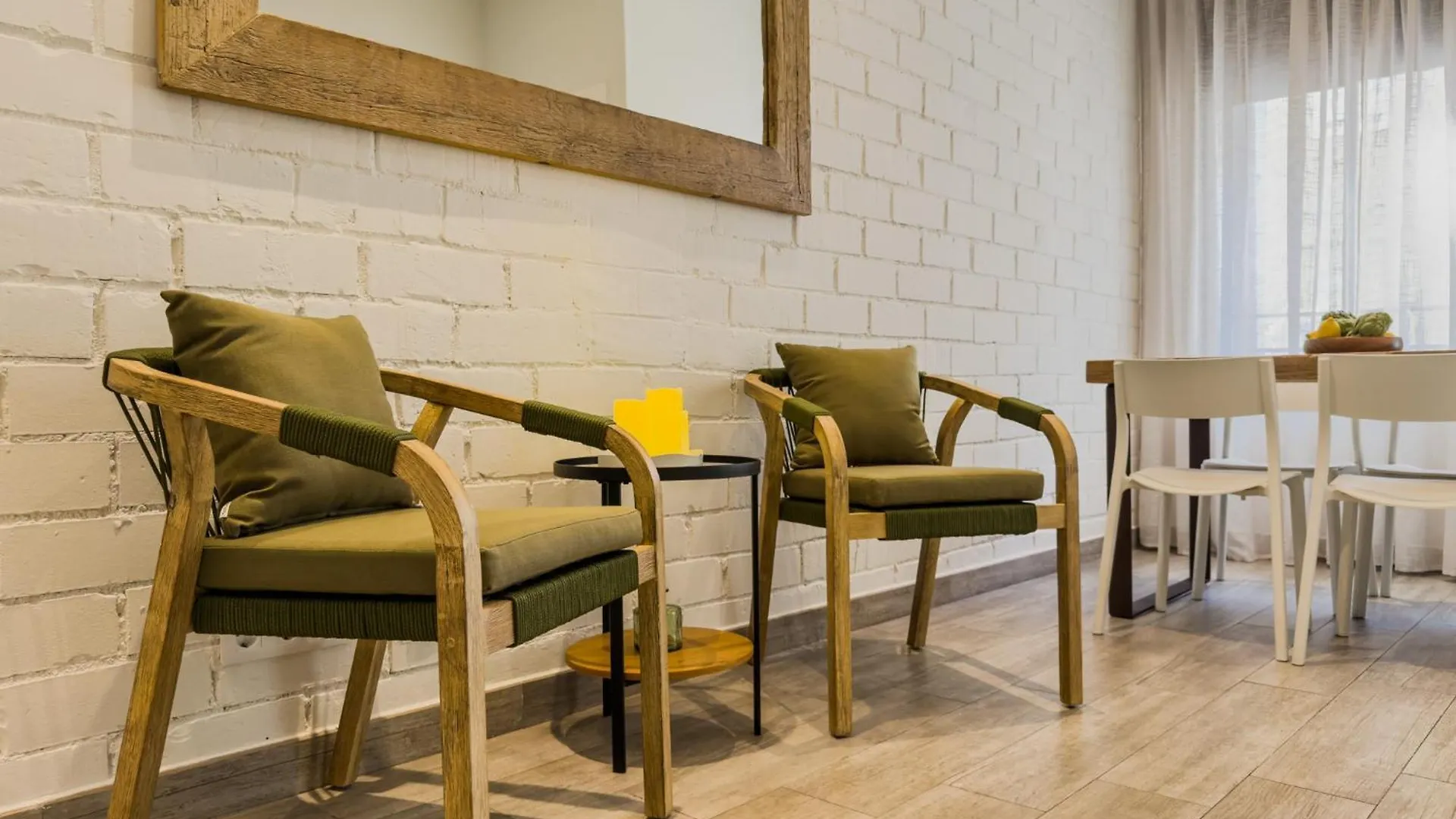Novus Homes Barcelona Santa Eulalia L'Hospitalet de Llobregat 0*,  Spanien