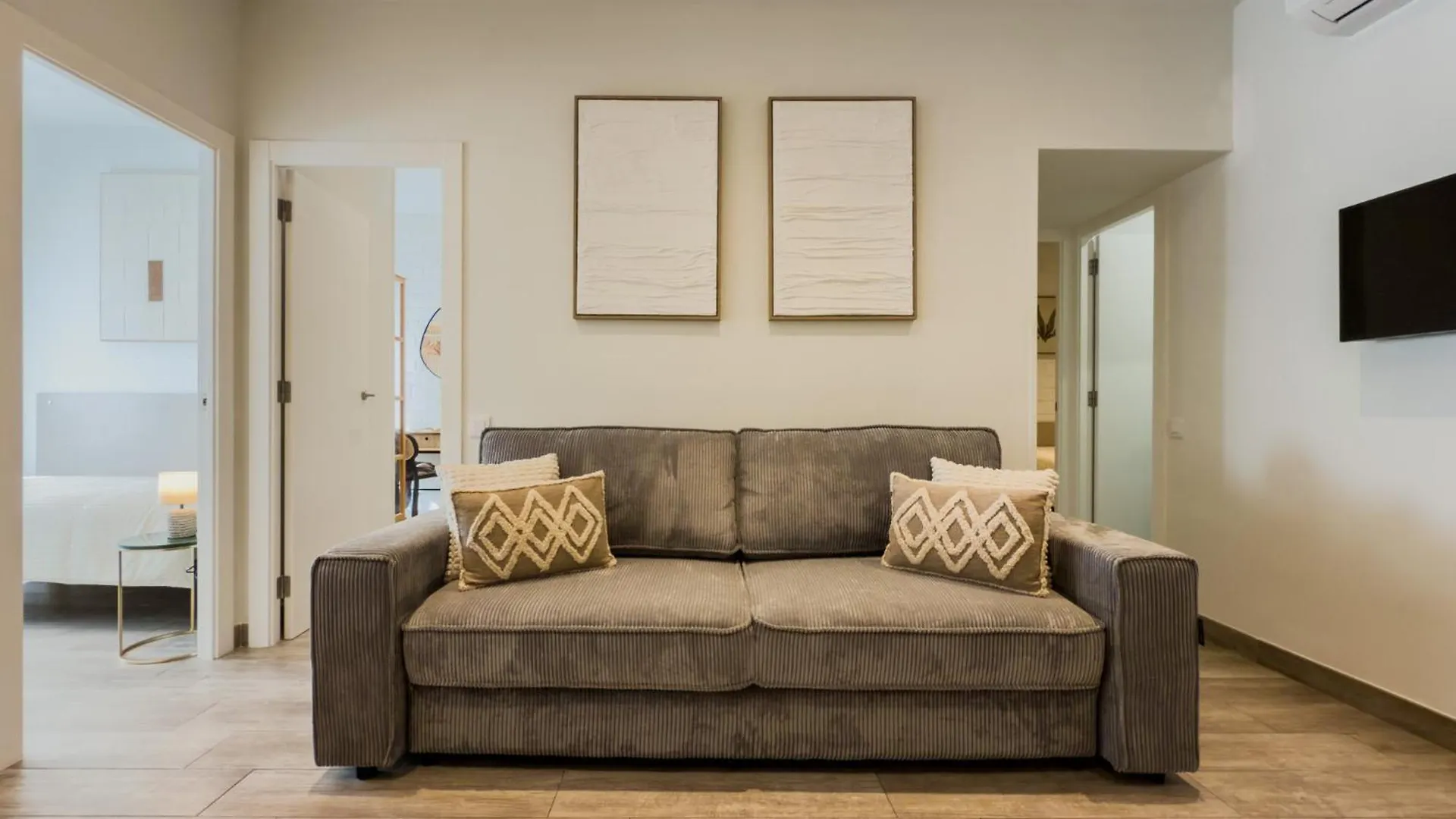 Novus Homes Barcelona Santa Eulalia L'Hospitalet de Llobregat 0*,