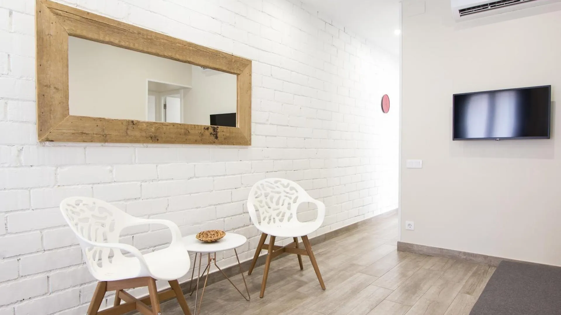 Novus Homes Barcelona Santa Eulalia L'Hospitalet de Llobregat 0*,  Spain