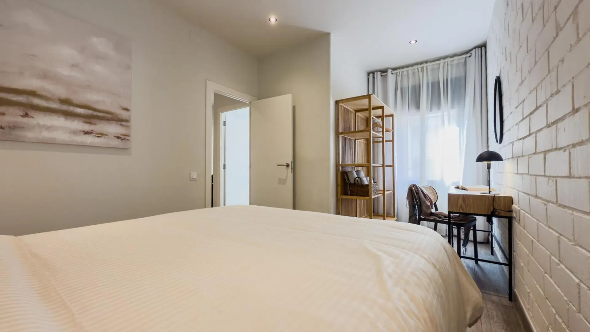 Novus Homes Barcelona Santa Eulalia L'Hospitalet de Llobregat 0*,  Spain